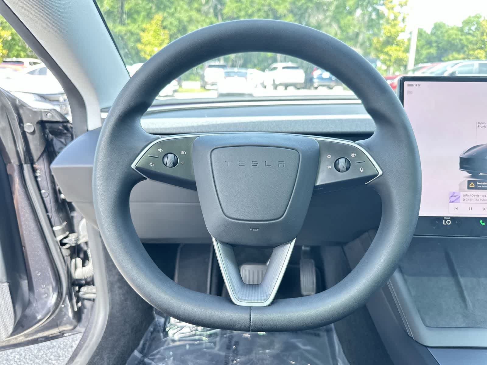 Used 2025 Tesla Model 3 Long Range RWD image 17