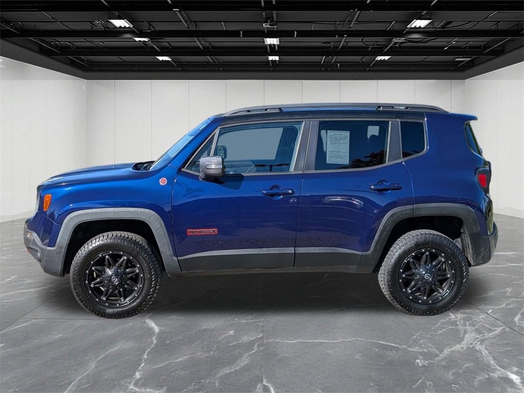 Used 2016 Jeep Renegade Trailhawk image 2