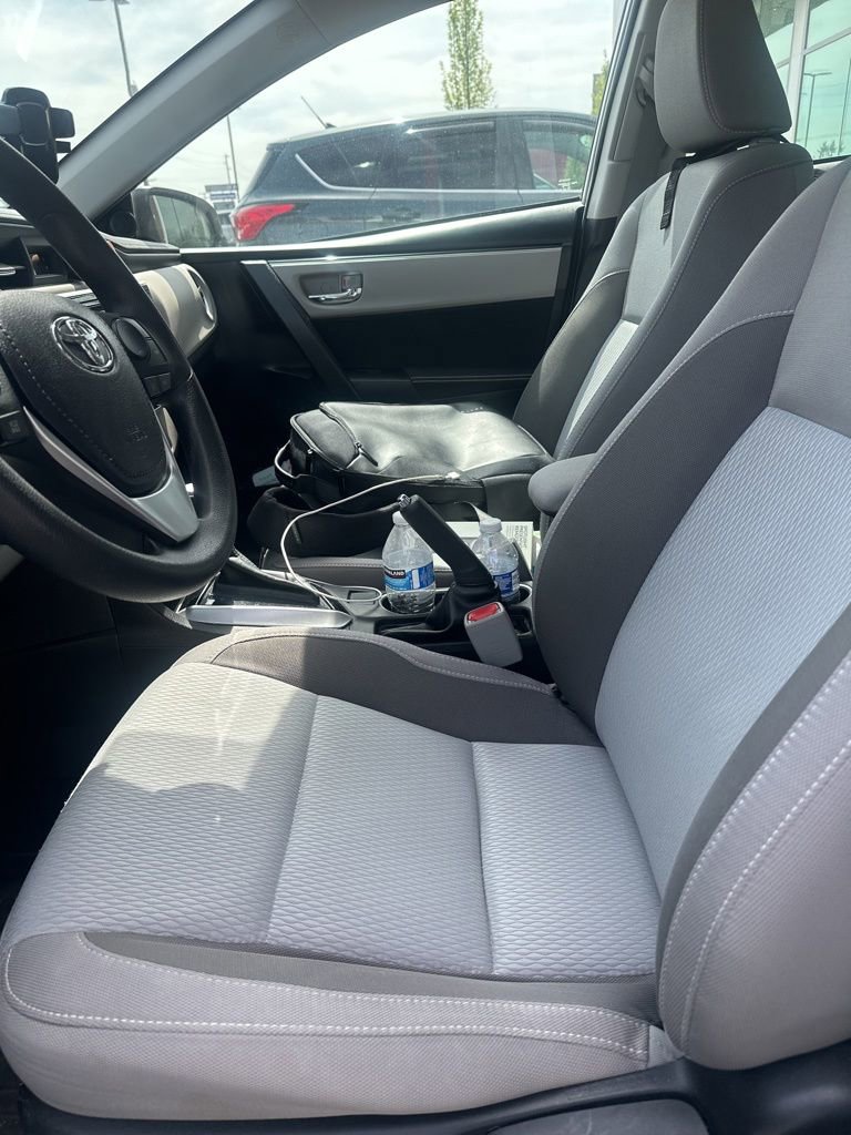 Used 2019 Toyota Corolla LE FWD image 5