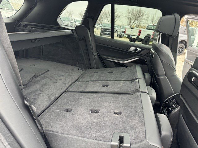 Used 2025 BMW X5 xDrive50e image 42