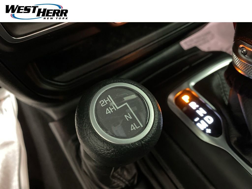 Used 2026 Jeep Wrangler Unlimited Sport AWD/4WD image 9