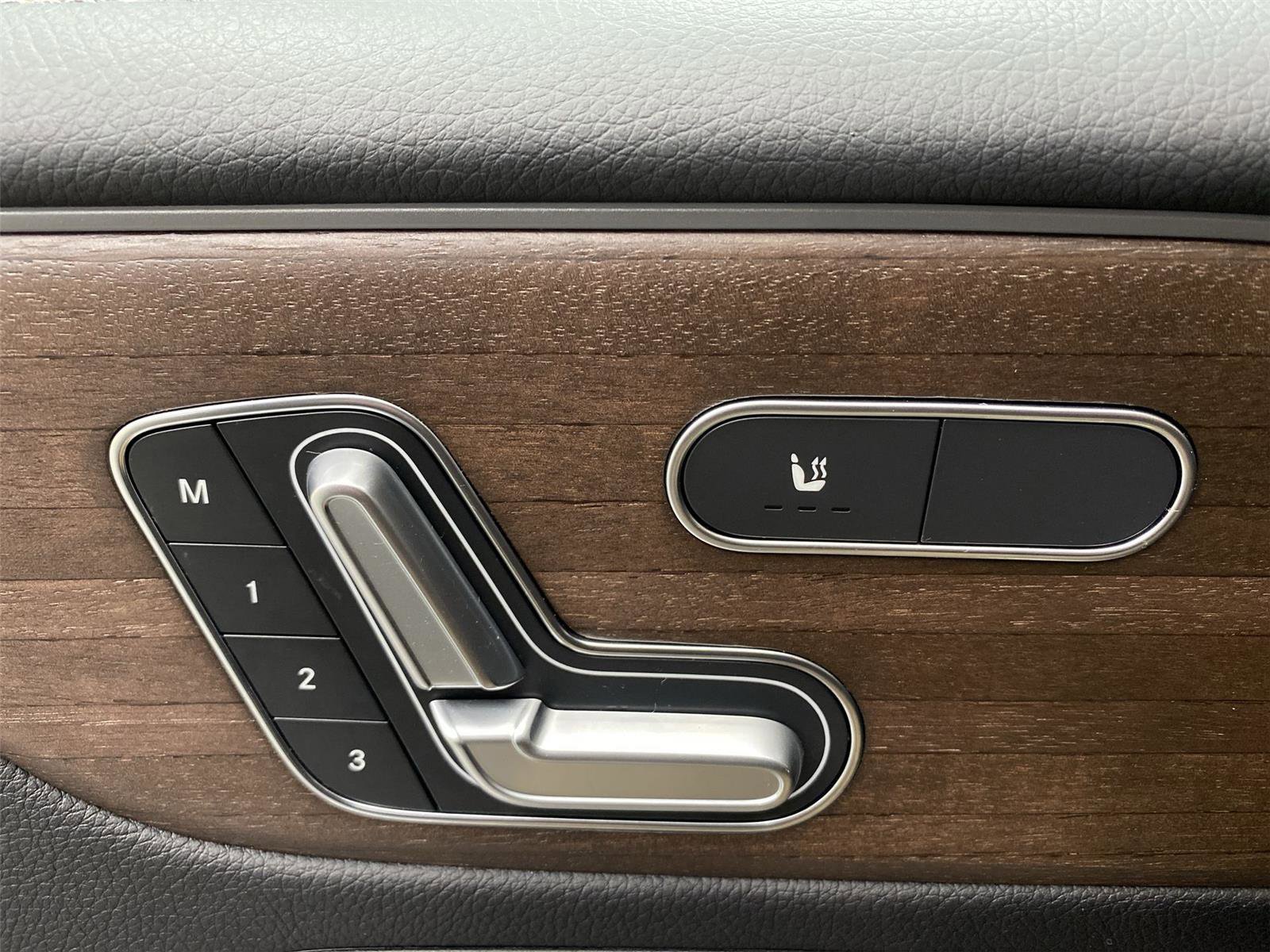 Used 2022 Mercedes-Benz GLB 250 4MATIC image 18