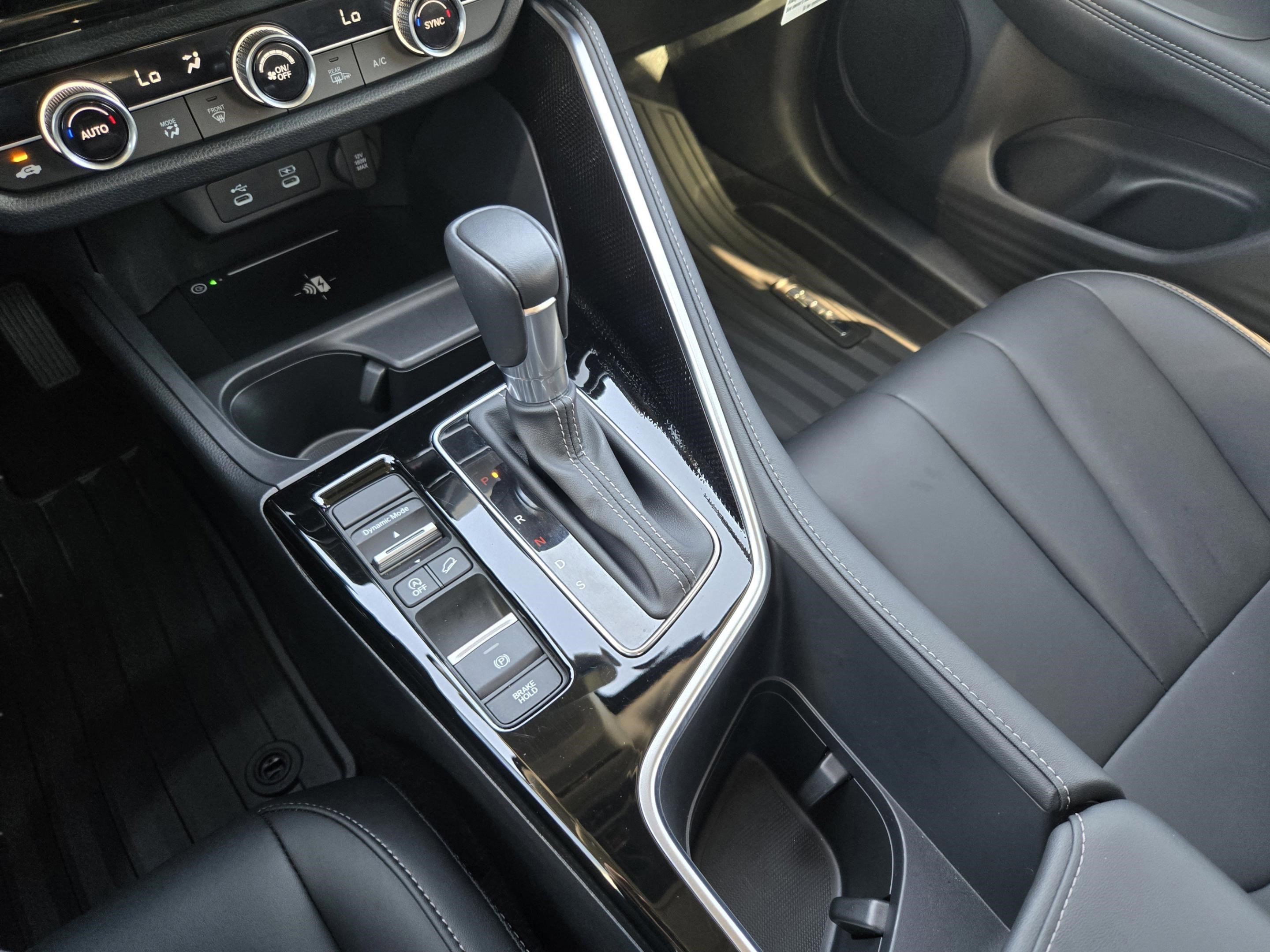 Certified 2025 Acura ADX Base image 15