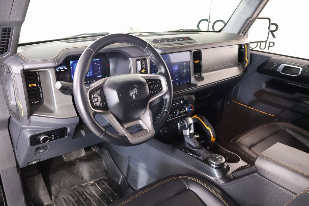 Used 2024 Ford Bronco Badlands image 2