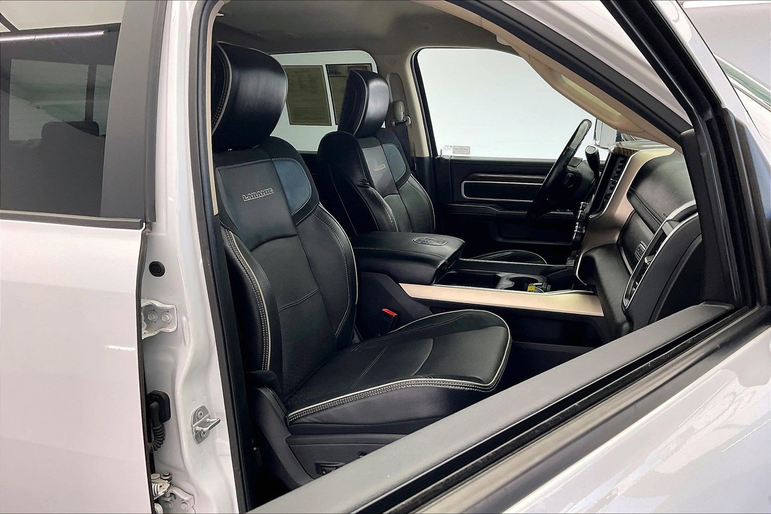 Used 2020 RAM 2500 Laramie AWD/4WD image 6