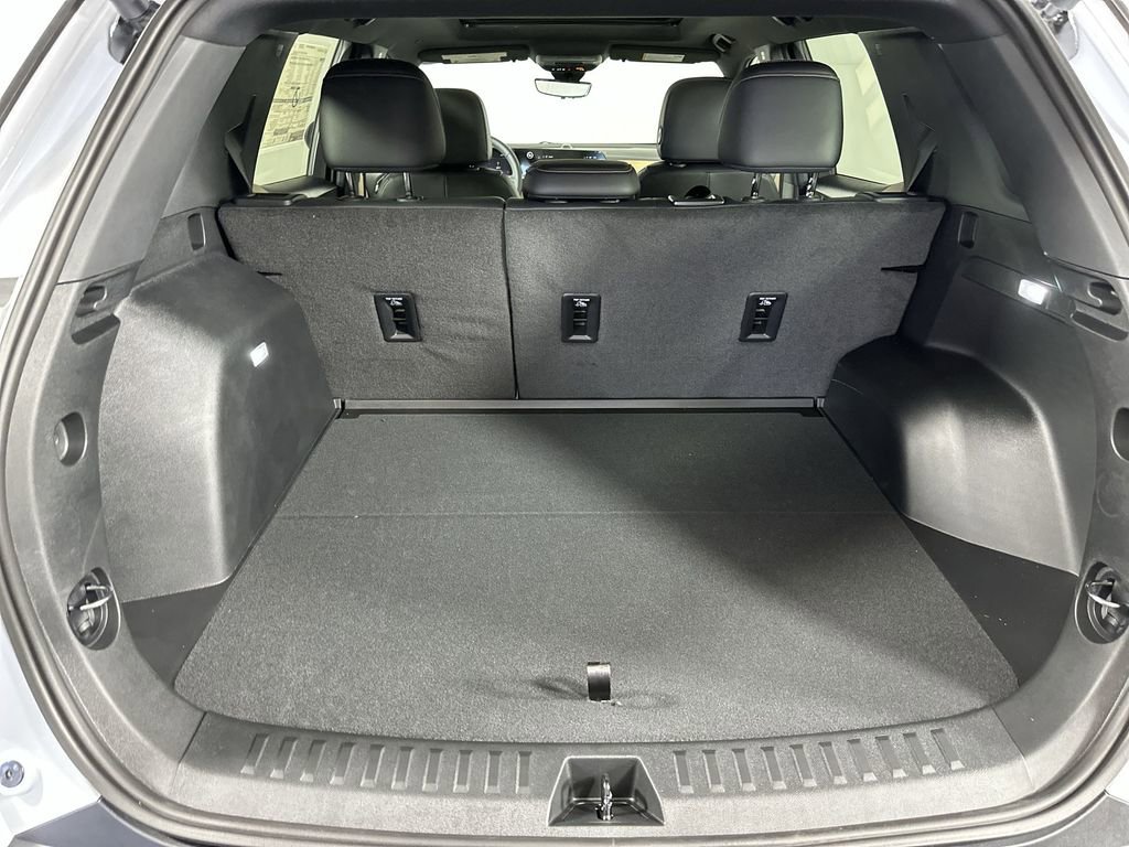 New 2026 Chevrolet Equinox ACTIV w/ Convenience Package III AWD/4WD image 26