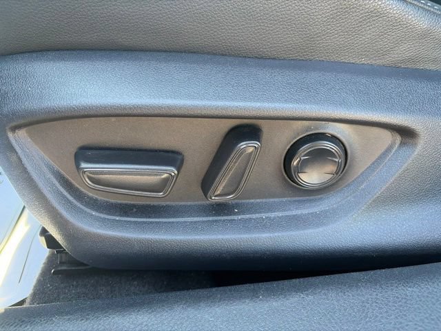 Used 2025 Toyota Camry SE FWD image 17