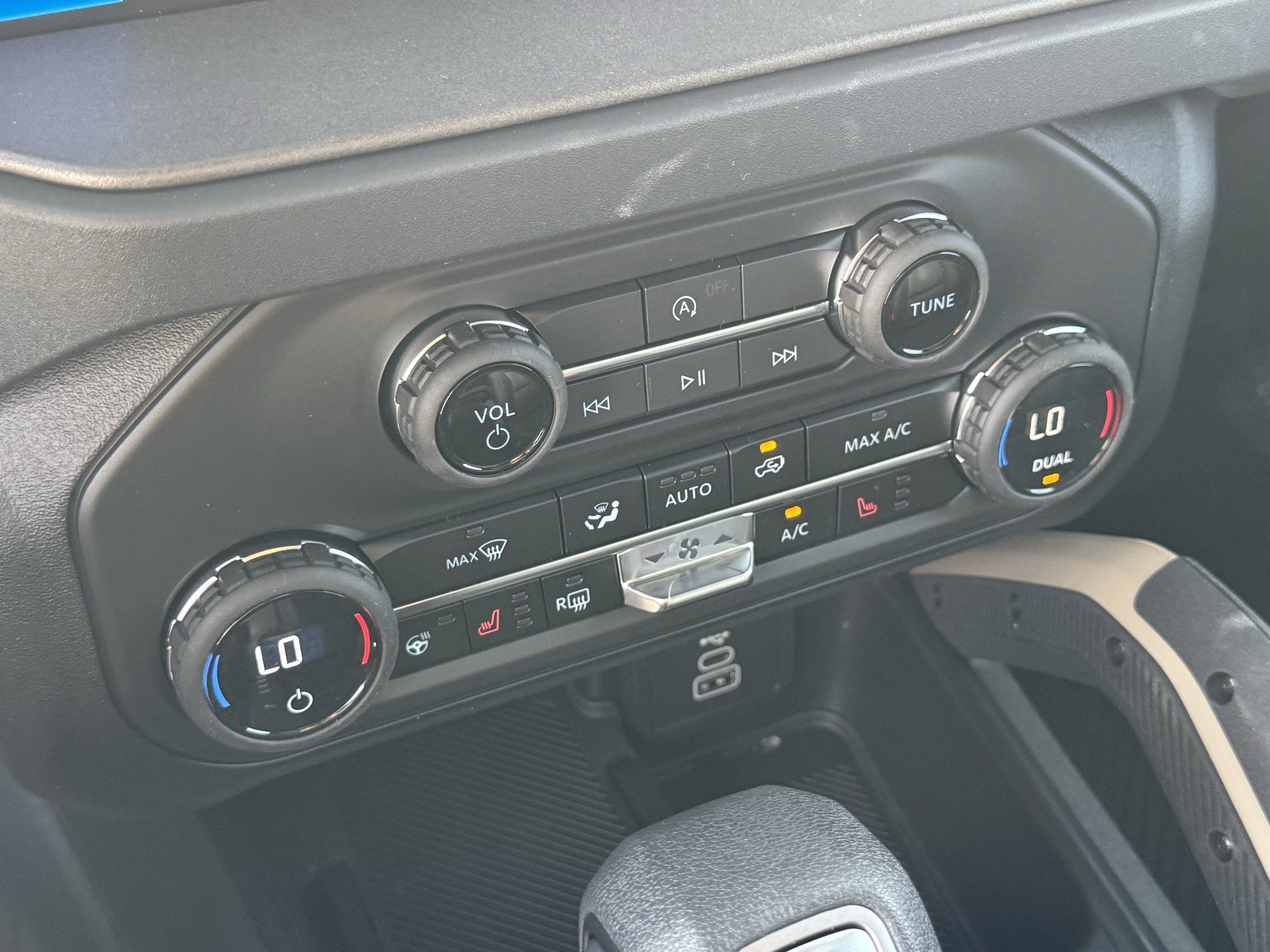 New 2026 Ford Bronco Badlands AWD/4WD image 19