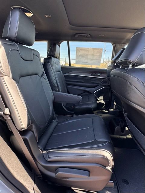 New 2026 Jeep Grand Cherokee L Limited image 15