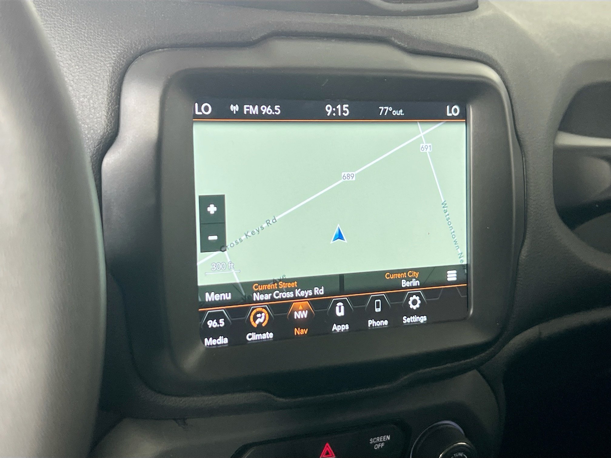 Used 2022 Jeep Renegade Latitude AWD/4WD image 13