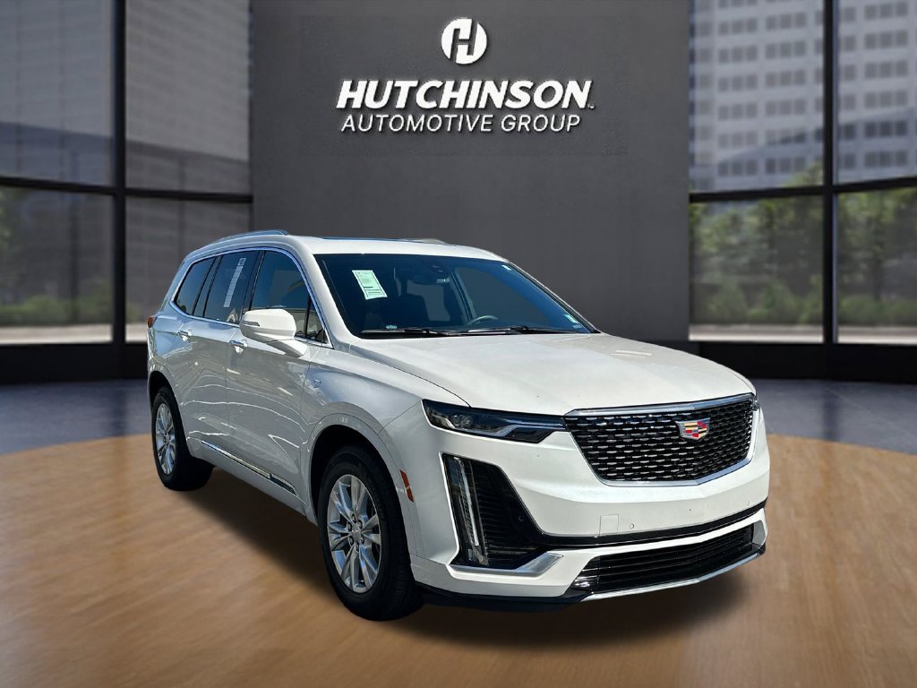 Certified 2025 Cadillac XT6 Luxury FWD image 1