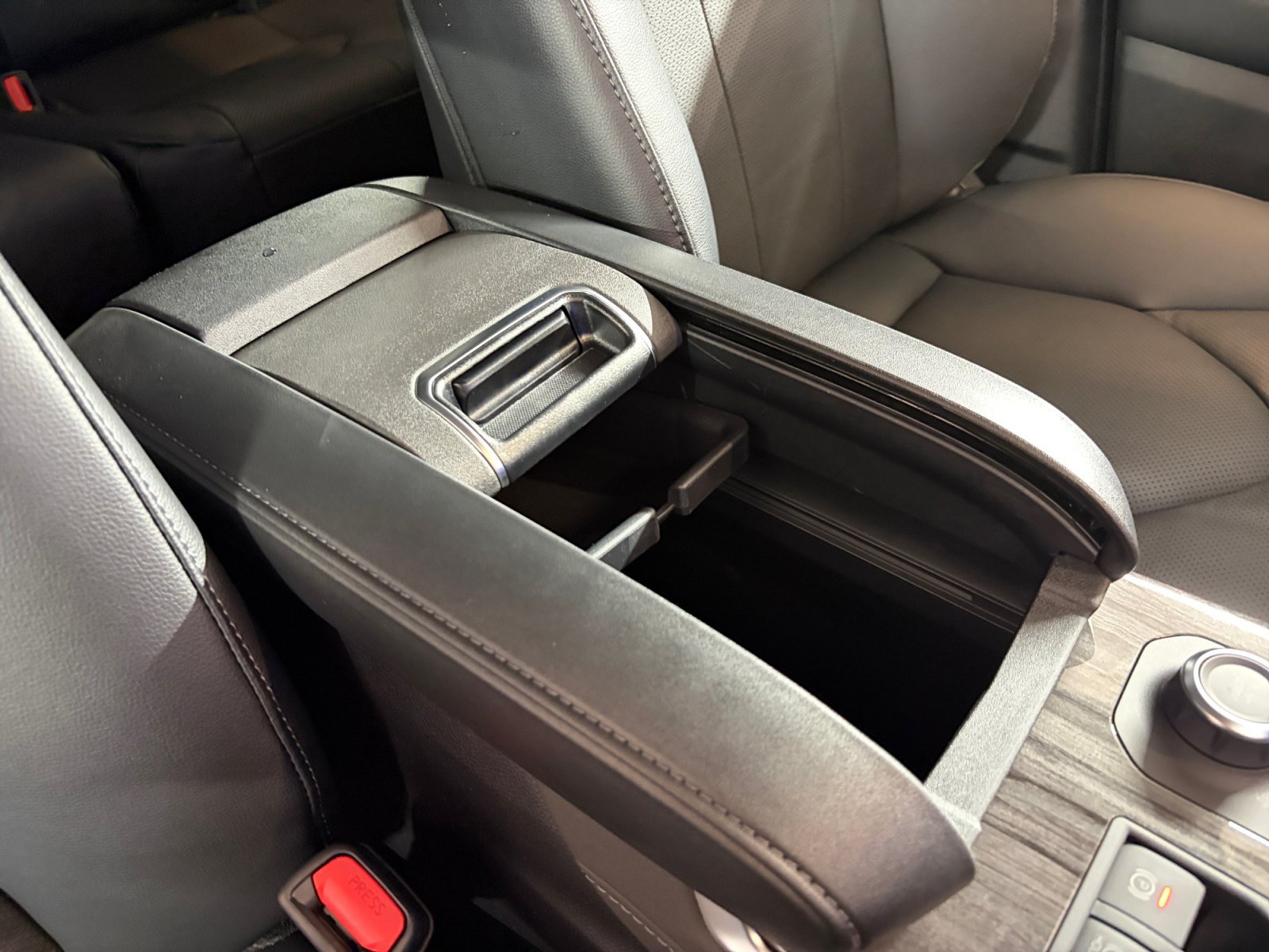 New 2026 Toyota Highlander Limited AWD/4WD image 15