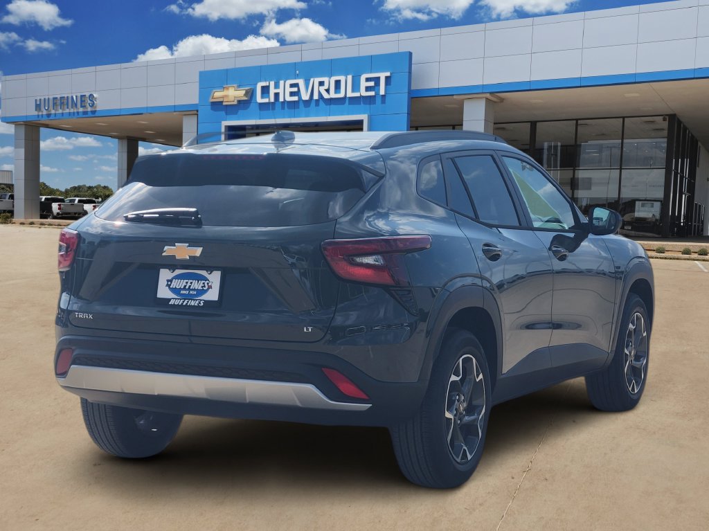 New 2026 Chevrolet Trax LT w/ Driver Confidence Package FWD image 5