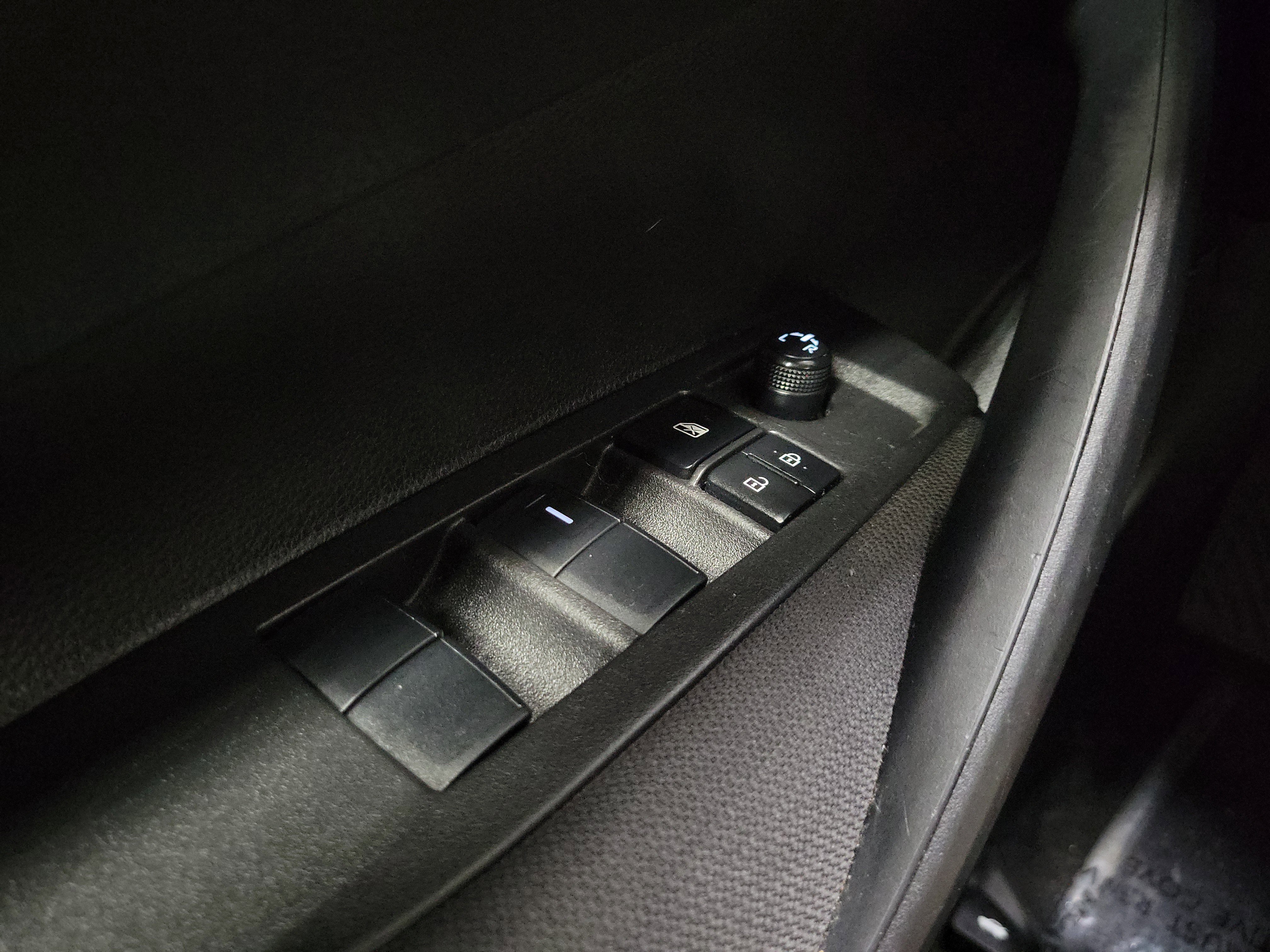 Used 2023 Toyota Corolla LE FWD image 21