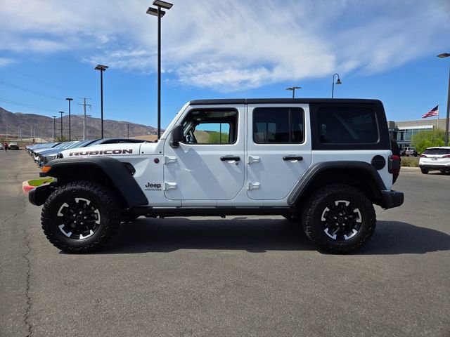 Used 2025 Jeep Wrangler Unlimited Rubicon AWD/4WD image 3