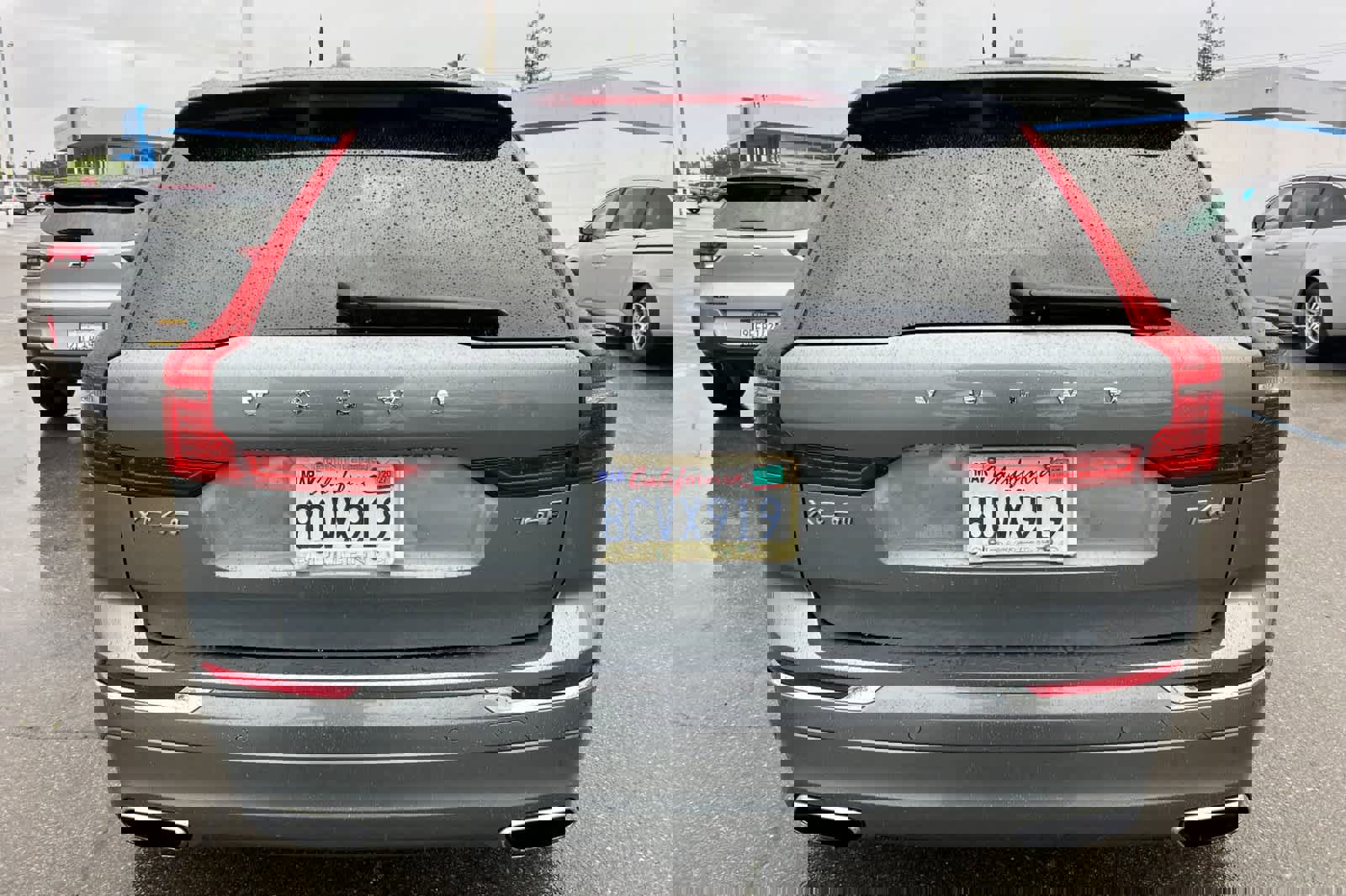 Used 2018 Volvo XC60 T6 Inscription w/ Luxury Seat Package image 5