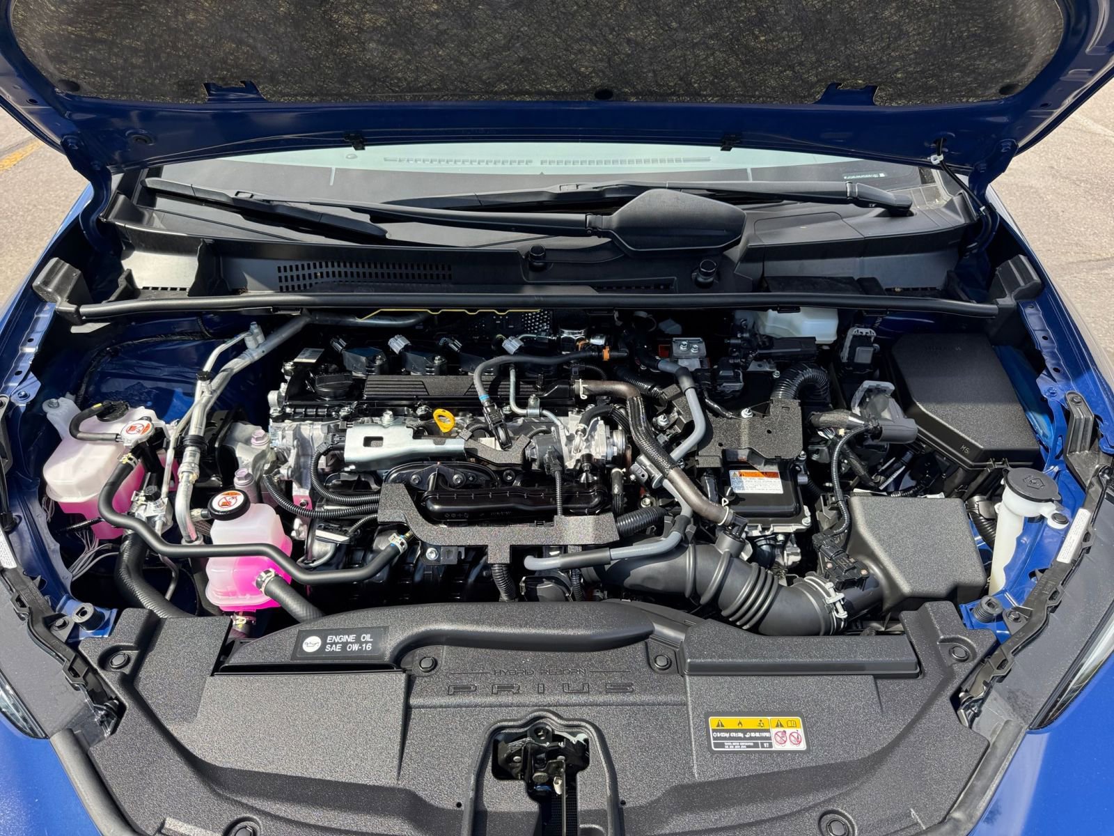 Used 2025 Toyota Prius LE image 30