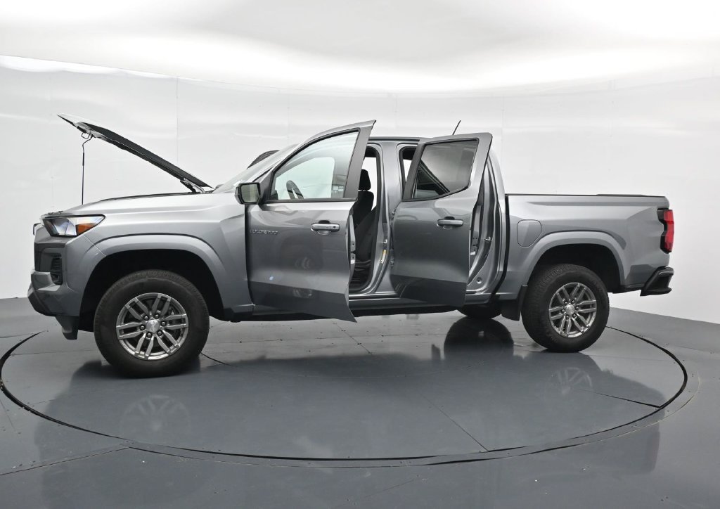 Used 2024 Chevrolet Colorado LT w/ LT Convenience Package RWD image 40