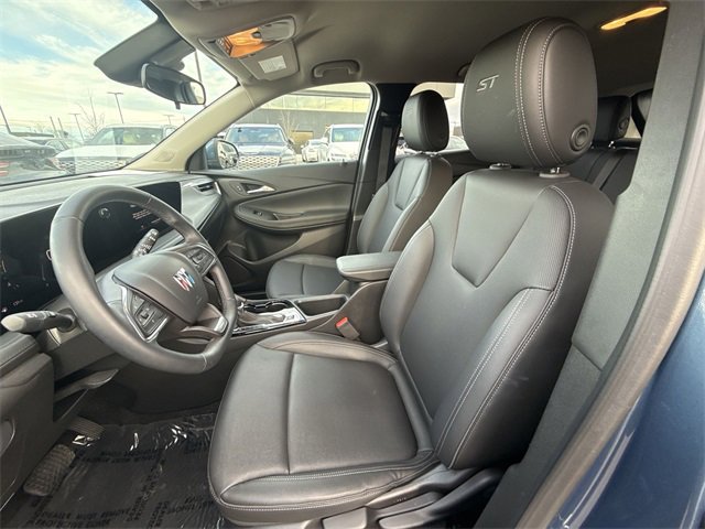 Used 2024 Buick Encore GX Sport Touring image 11