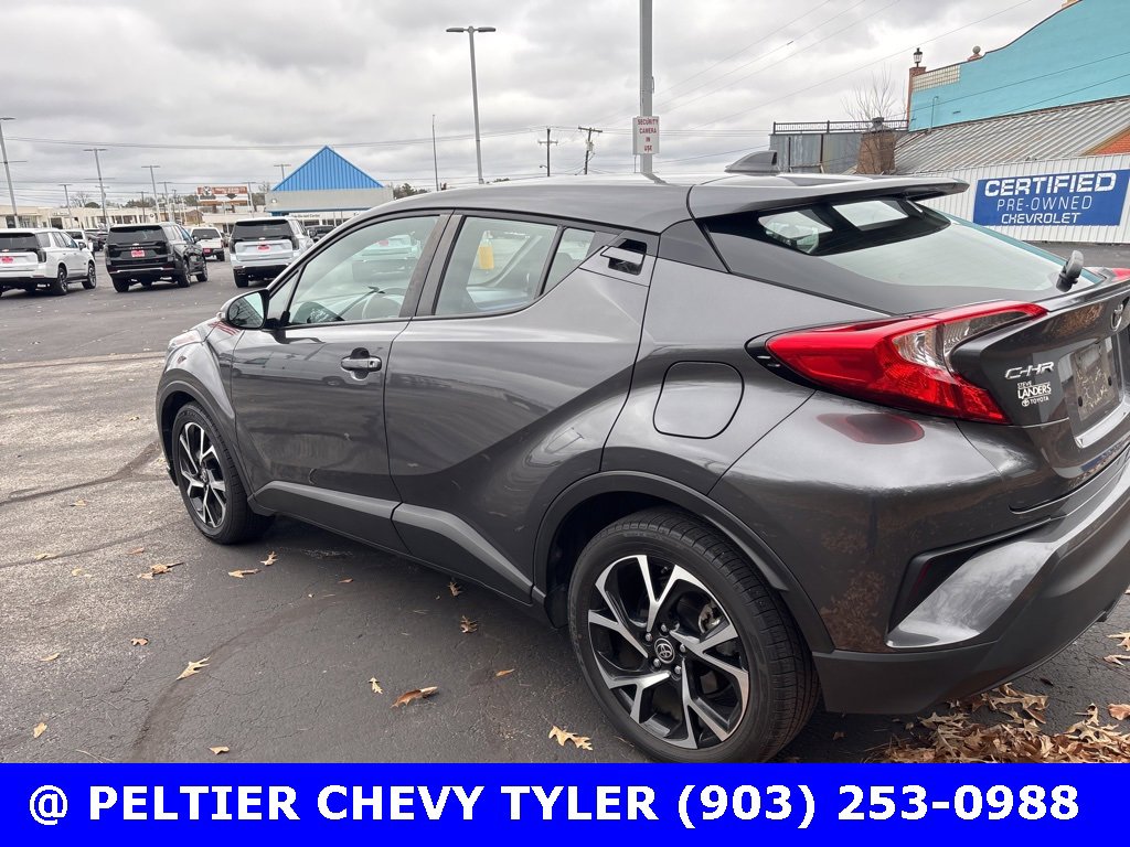 Used 2022 Toyota C-HR XLE image 5