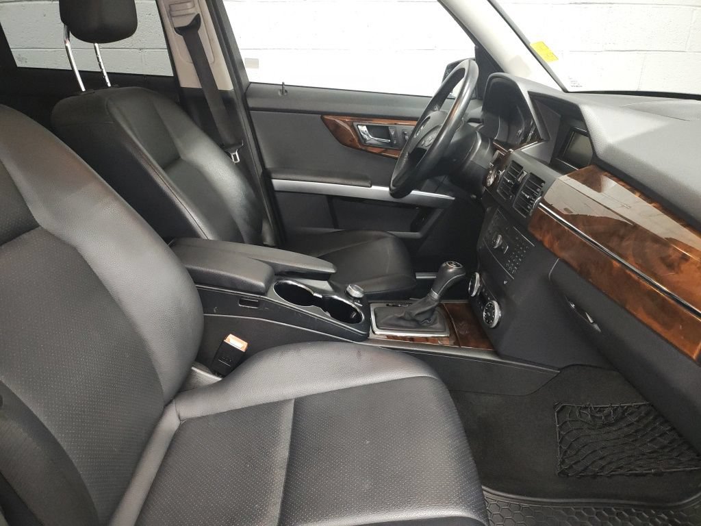 Used 2011 Mercedes-Benz GLK 350 4MATIC image 7
