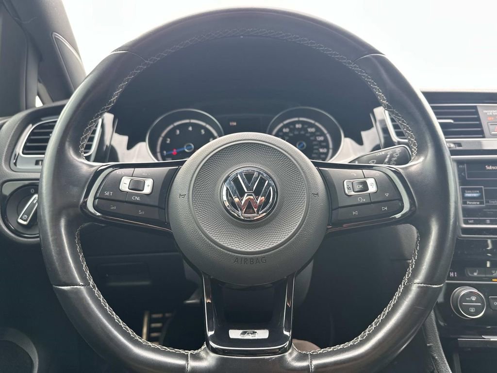 Used 2016 Volkswagen Golf R 4-Door image 21