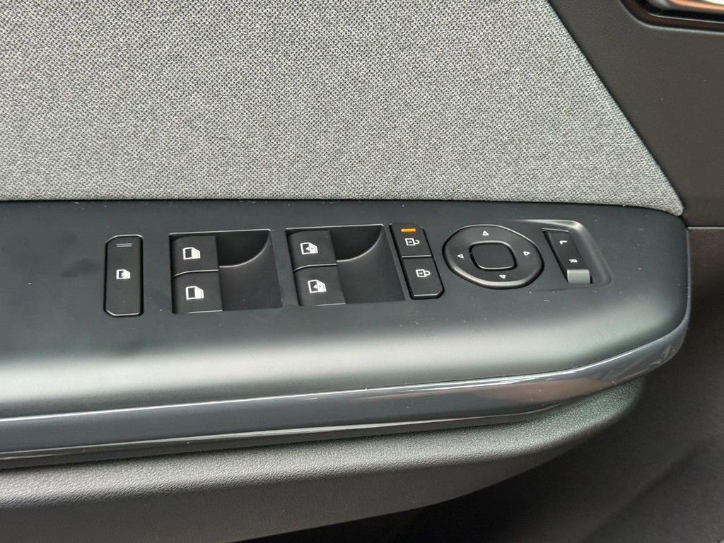 New 2025 Kia K4 EX image 17