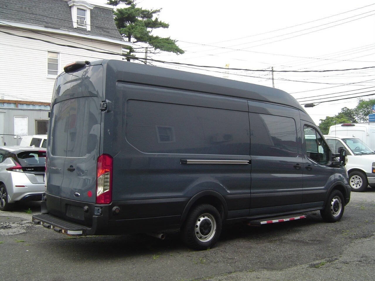 Used 2021 Ford Transit 250 148 High Roof Extended w/ Parcel Delivery Package image 4