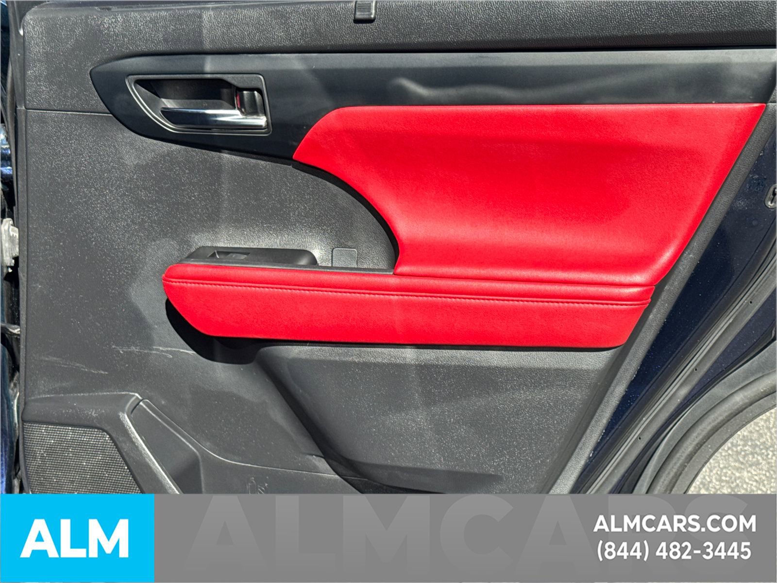 Used 2021 Toyota Highlander XSE image 18