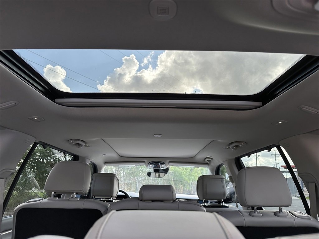 New 2023 Jeep Grand Wagoneer 4WD w/ Flexible Seating Group image 14