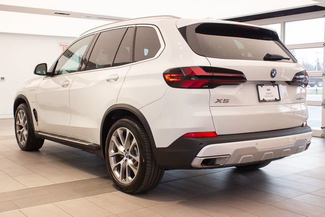 Used 2025 BMW X5 xDrive50e image 8