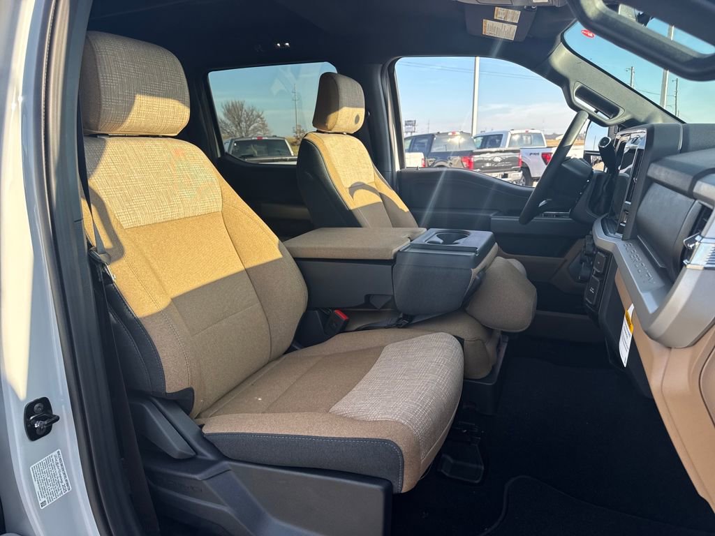 New 2026 Ford F250 XLT w/ XLT Premium Package image 13