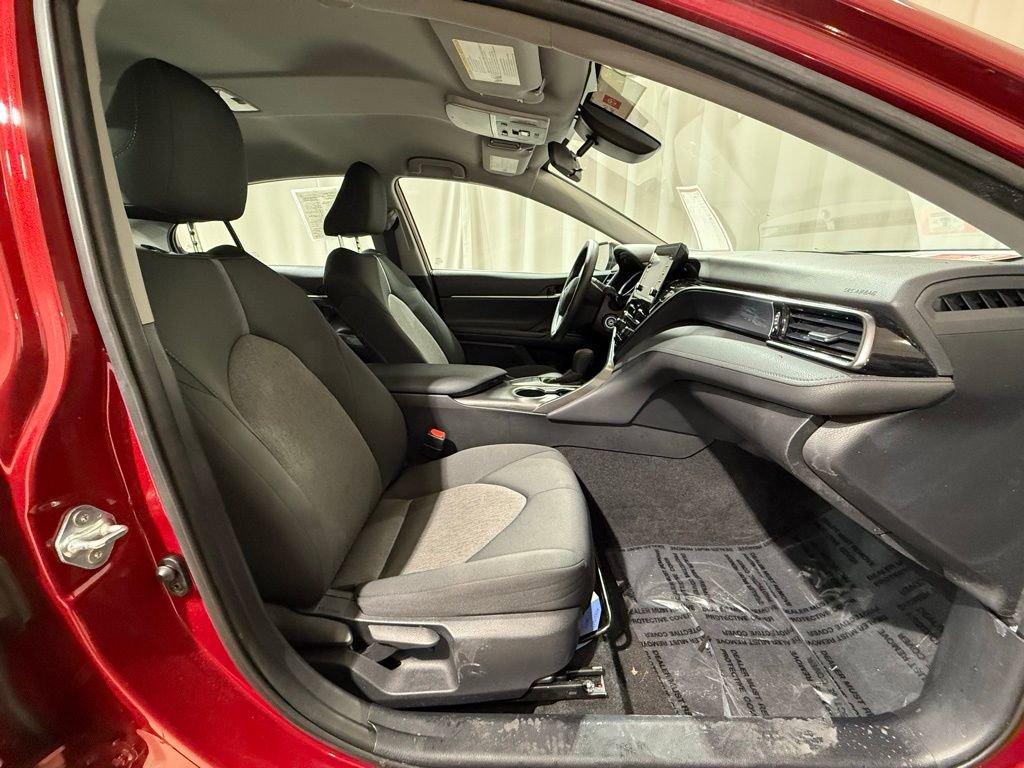 Certified 2022 Toyota Camry LE image 19