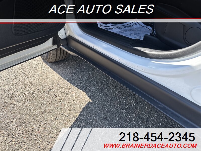Used 2016 Jeep Cherokee Latitude w/ Cold Weather Group image 5