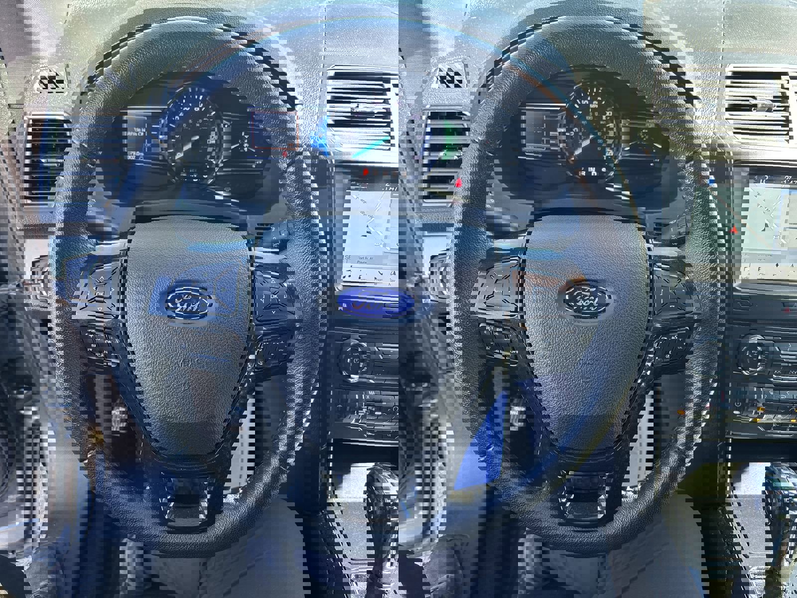 Used 2018 Ford Explorer XLT w/ Equipment Group 202A image 14