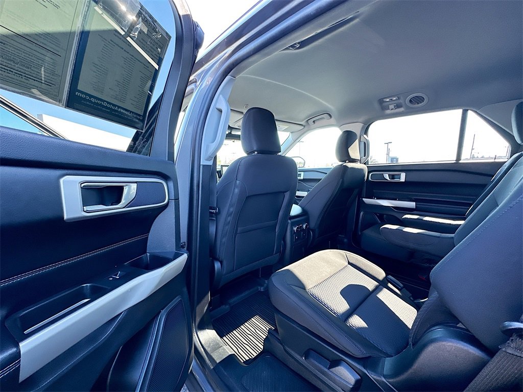 Used 2022 Ford Explorer XLT image 17