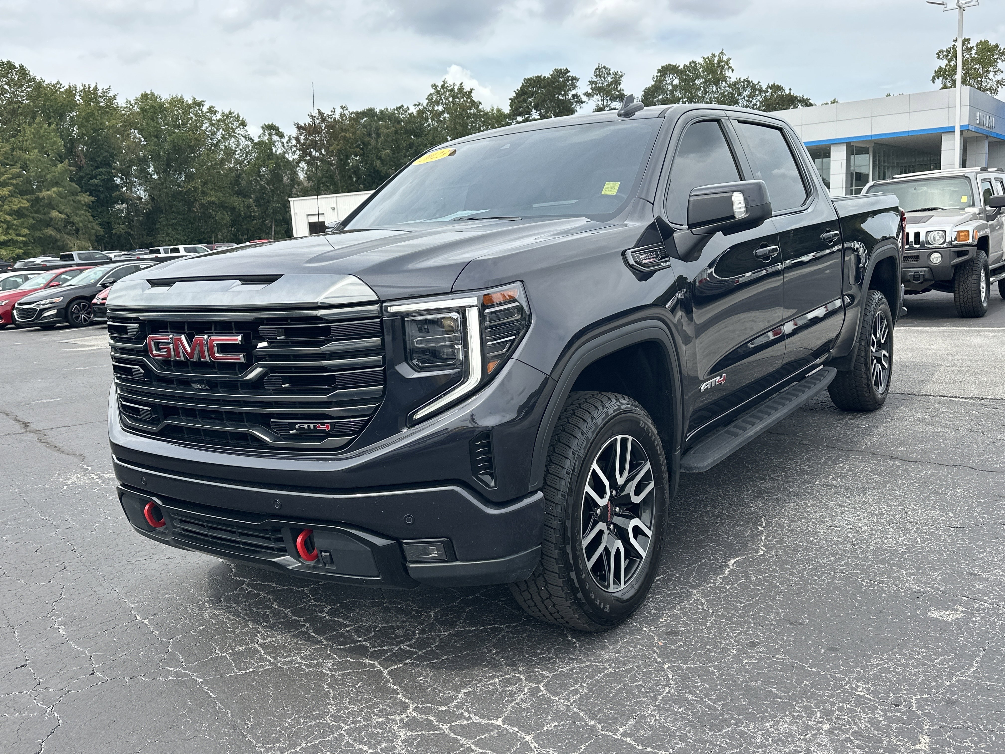 Used 2023 GMC Sierra 1500 AT4 w/ Technology Package image 4
