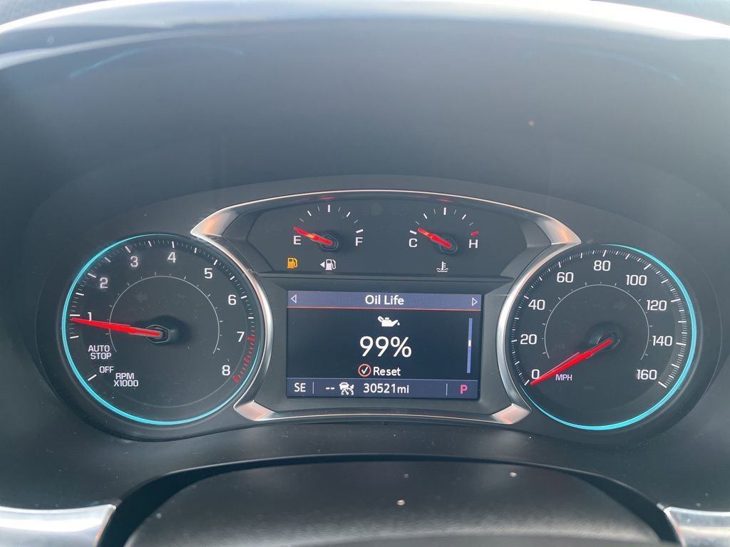 Used 2023 Chevrolet Traverse RS image 12