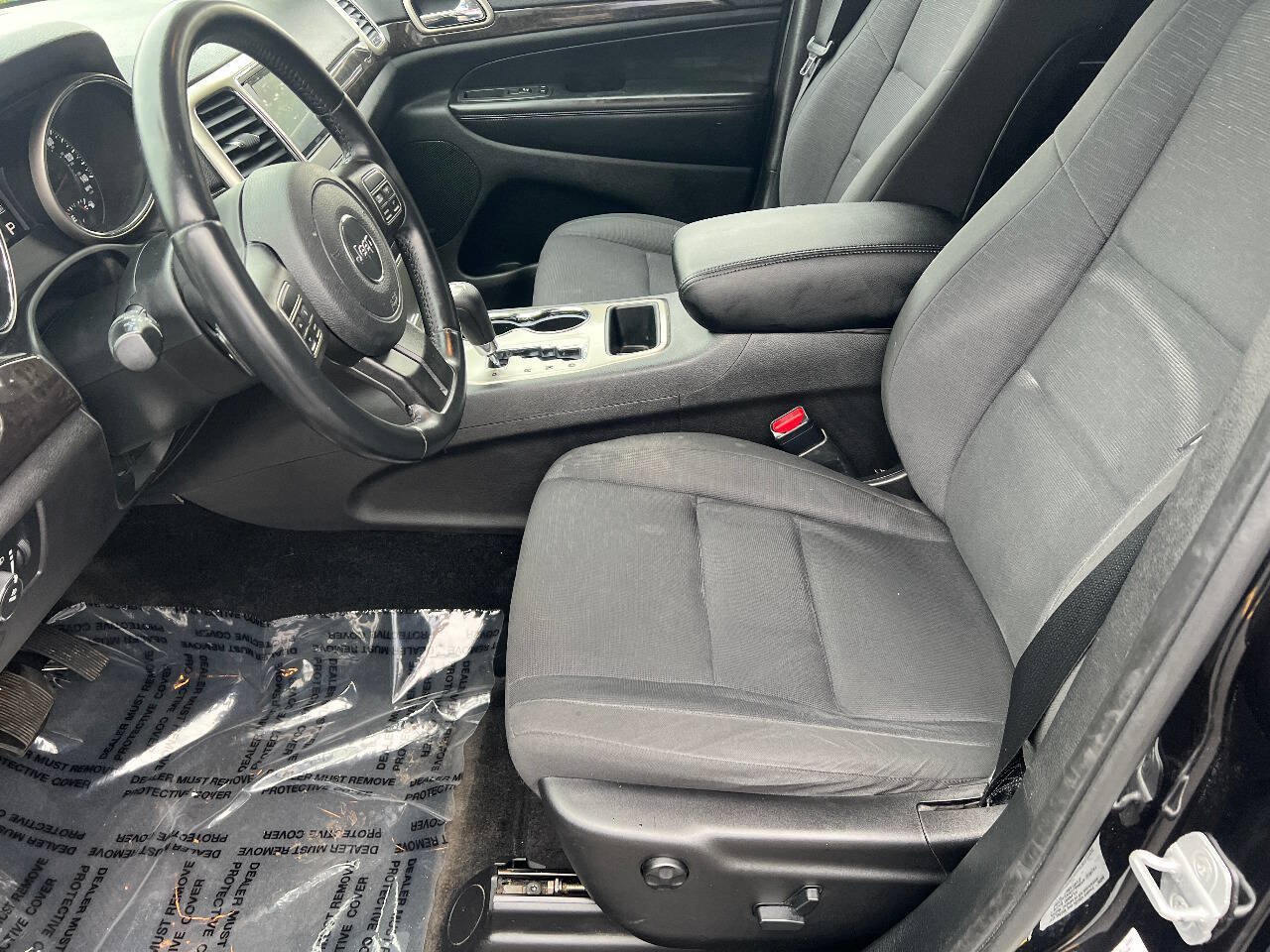 Used 2012 Jeep Grand Cherokee Laredo w/ Laredo E Group AWD/4WD image 19