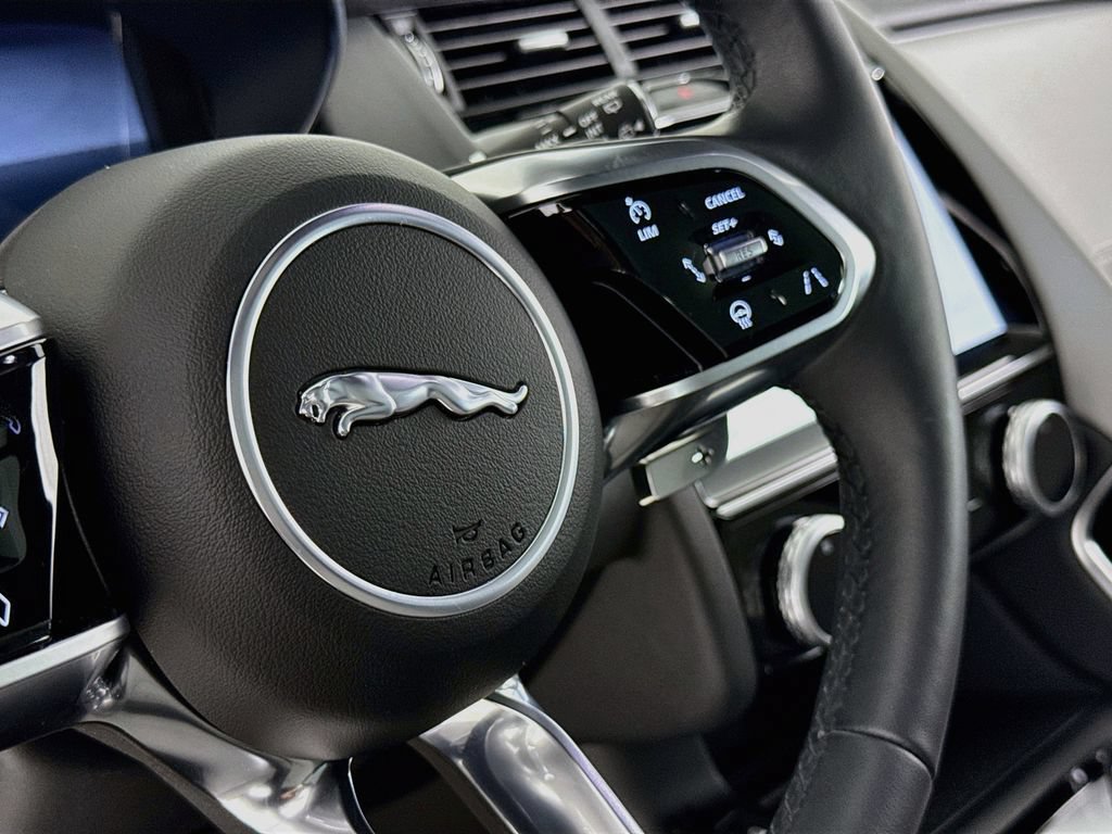 Used 2024 Jaguar E-PACE R-Dynamic SE AWD/4WD image 21
