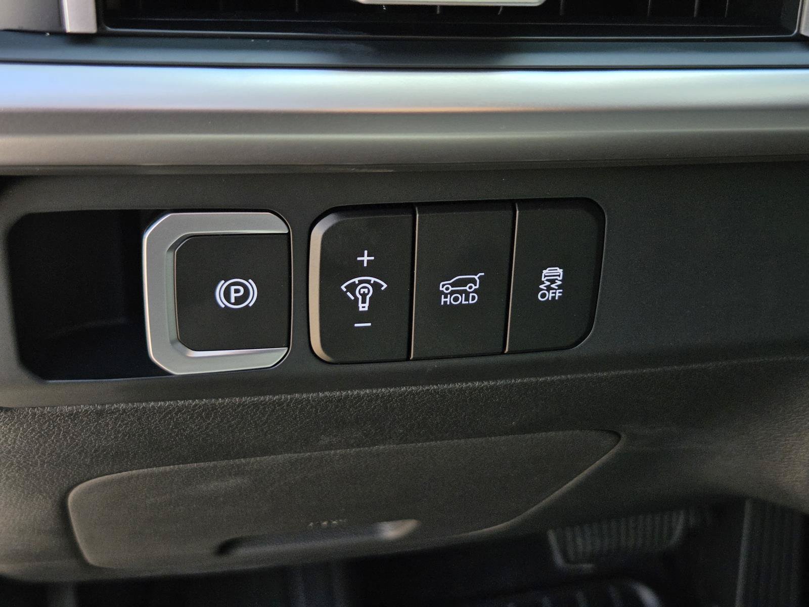 New 2027 Hyundai Santa Fe SEL FWD image 16
