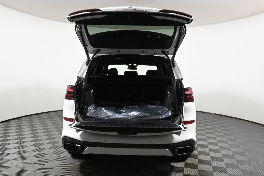 Used 2026 BMW X5 xDrive40i w/ M Sport Package image 37