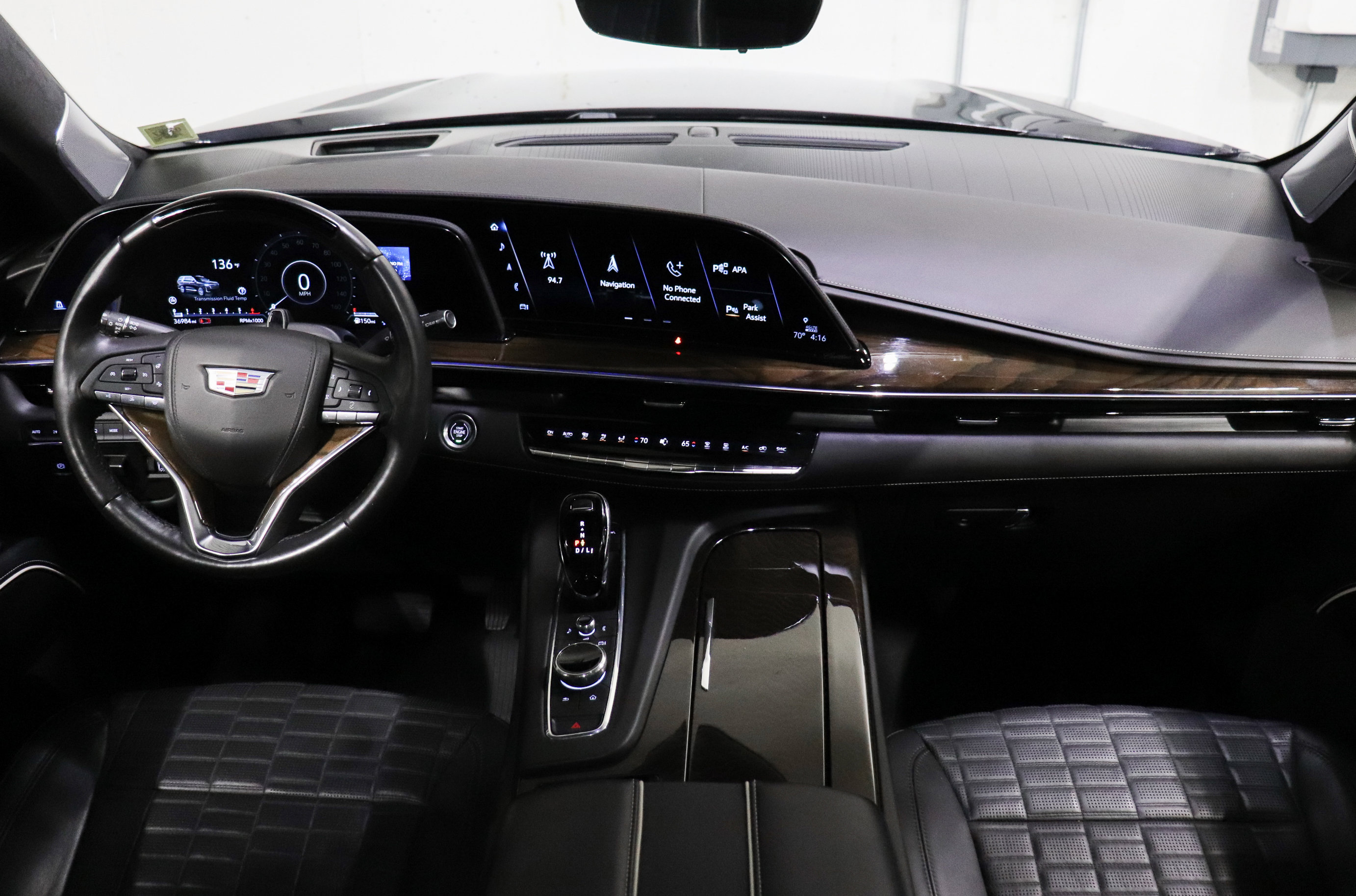 Used 2023 Cadillac Escalade ESV Sport Platinum w/ LPO, ONYX Package AWD/4WD image 29