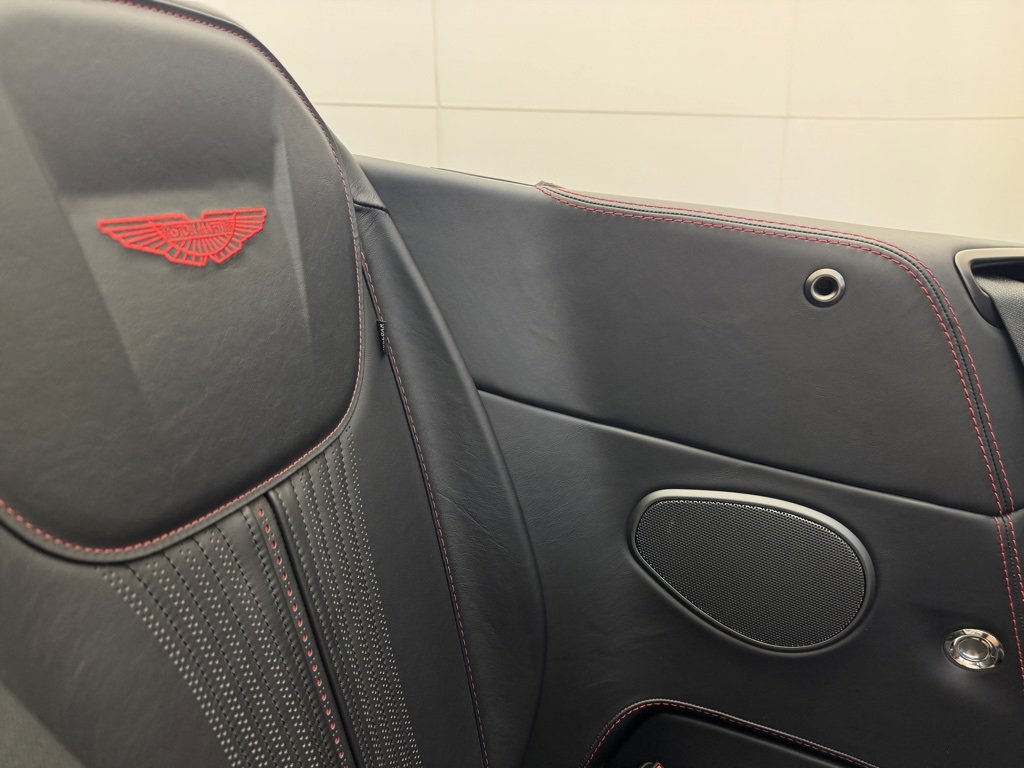Used 2023 Aston Martin DB11 Volante image 55