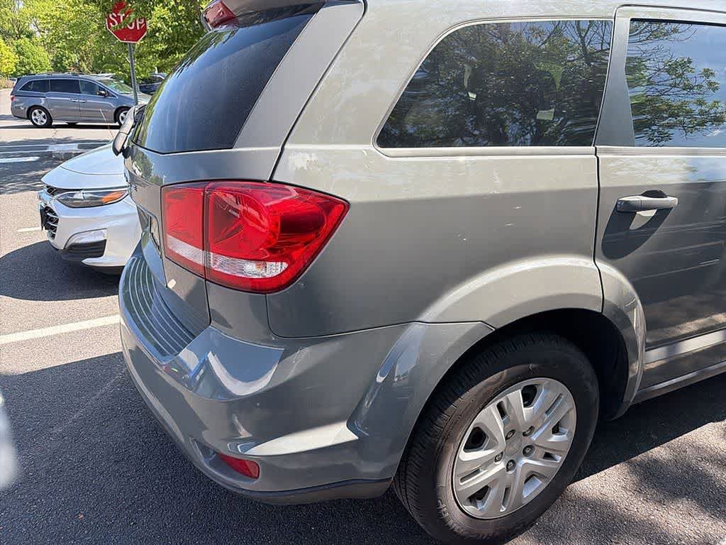Used 2019 Dodge Journey SE w/ Connectivity Group FWD image 7