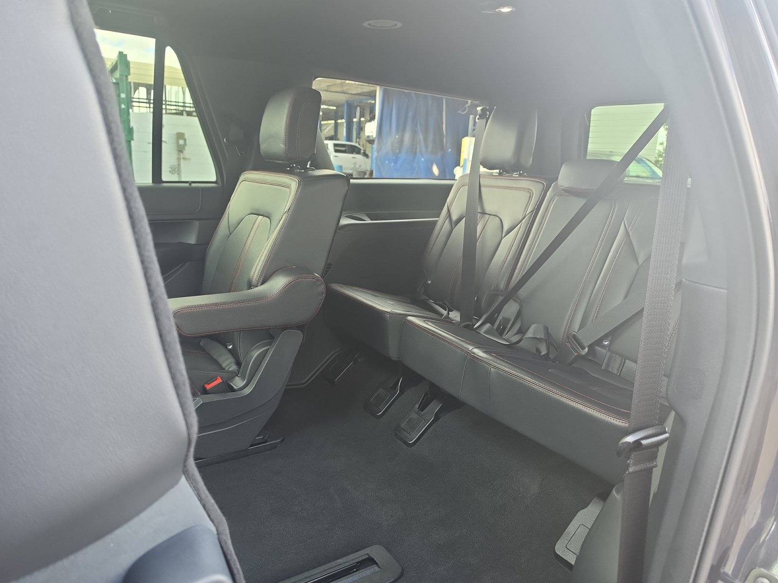 Used 2024 Ford Expedition Max Limited AWD/4WD image 25