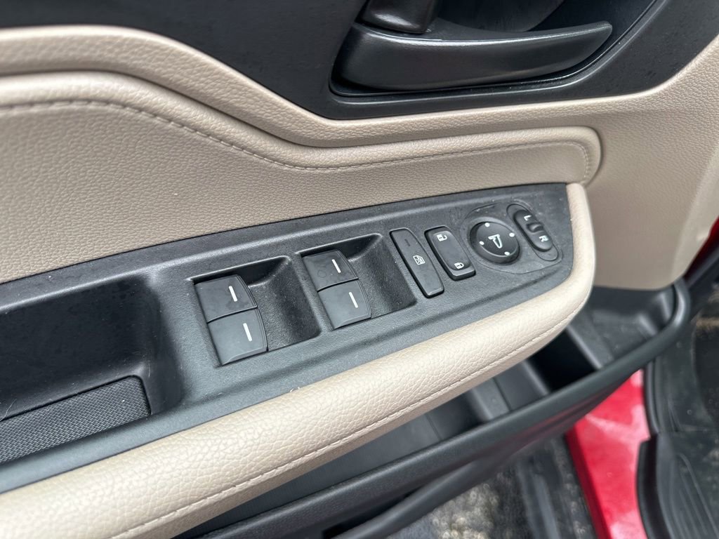 Certified 2024 Honda Odyssey EX image 17