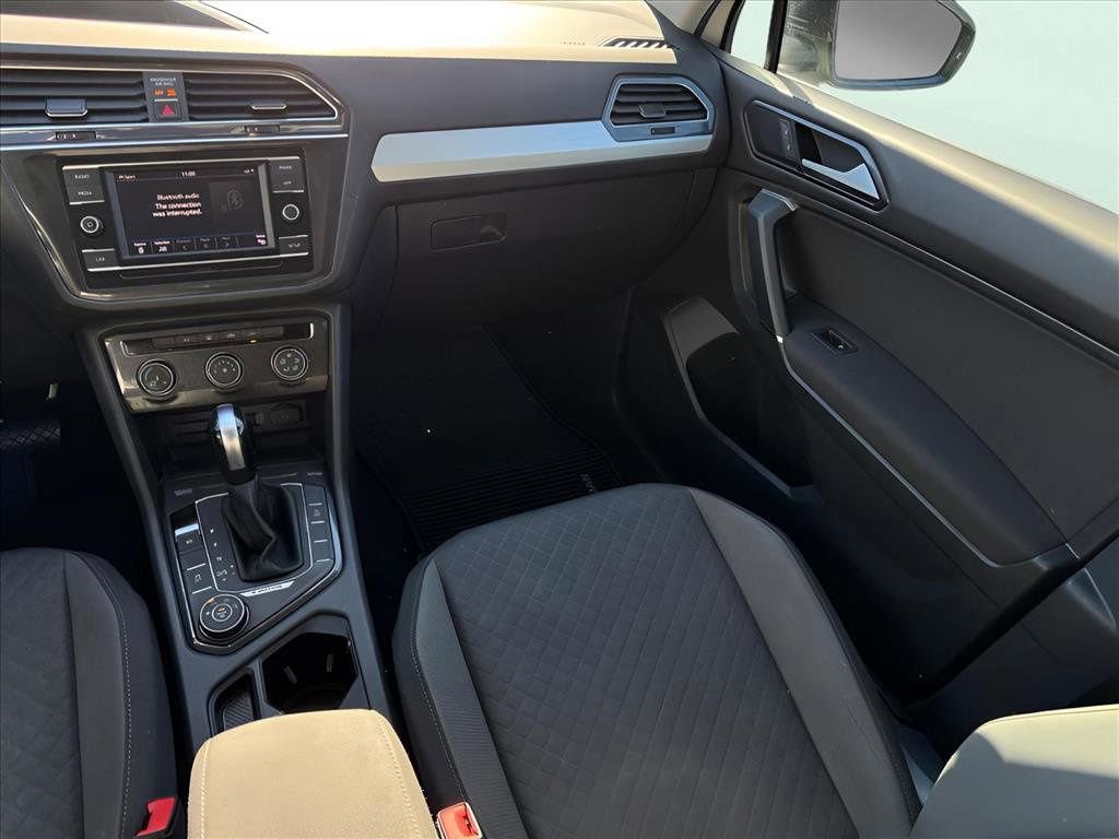Used 2018 Volkswagen Tiguan S image 14