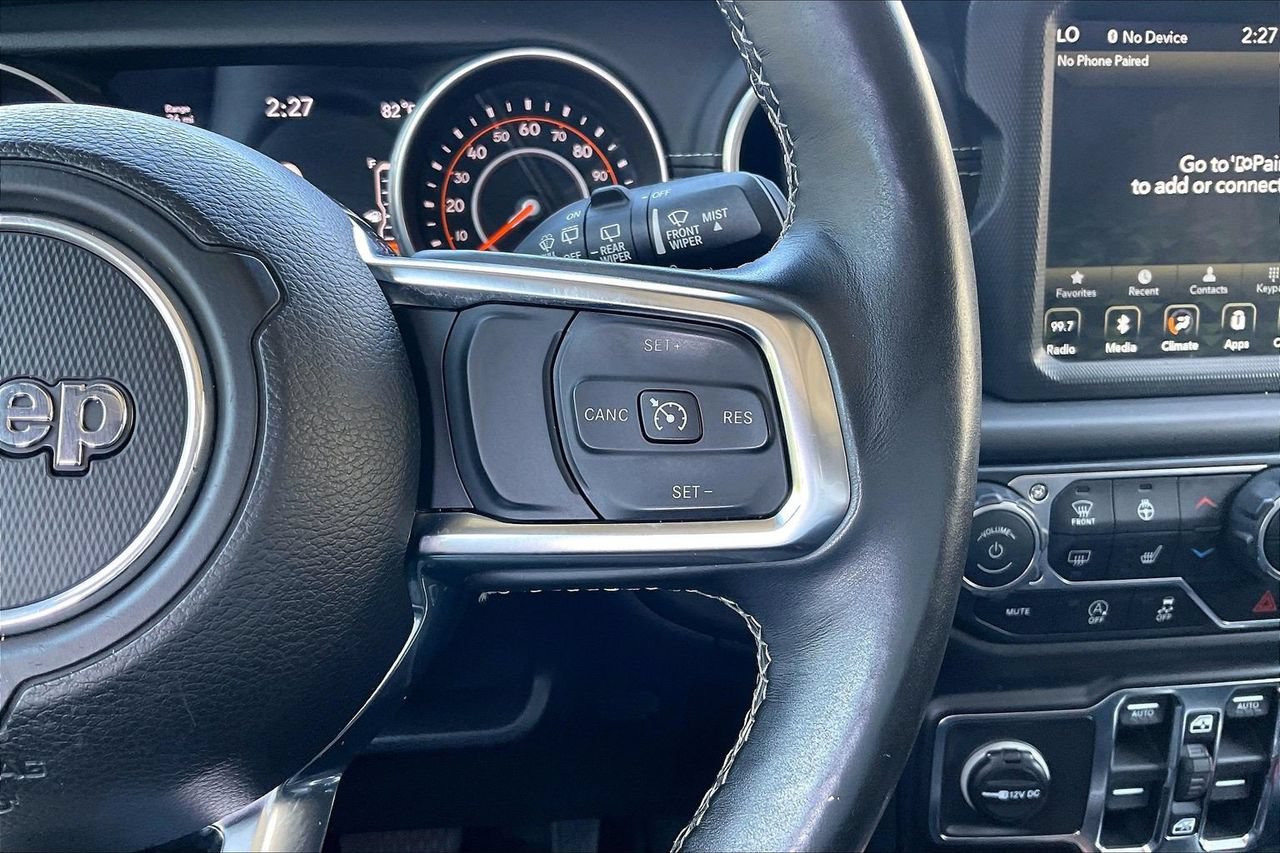 Certified 2018 Jeep Wrangler Unlimited Sahara AWD/4WD image 30