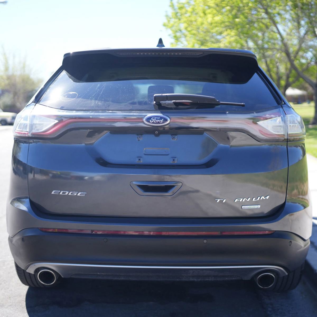 Used 2017 Ford Edge Titanium w/ Technology Package FWD image 10